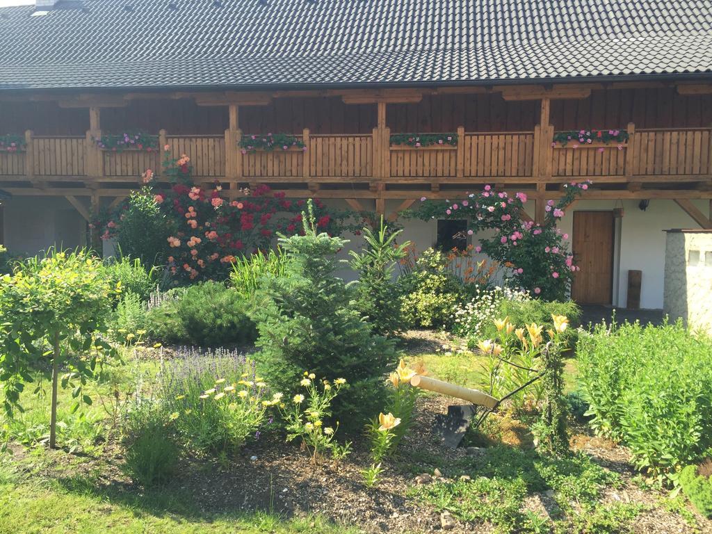 Statek 3 - Wellness & Spa Hotell Hluboká nad Vltavou Exteriör bild