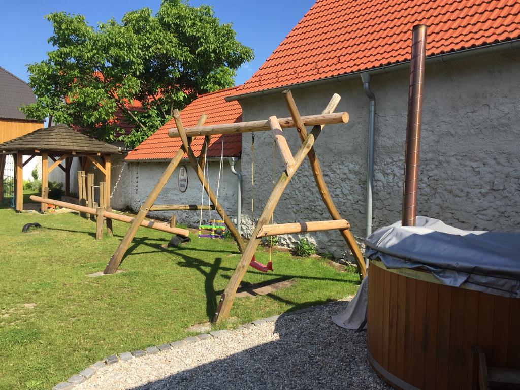Statek 3 - Wellness & Spa Hotell Hluboká nad Vltavou Exteriör bild