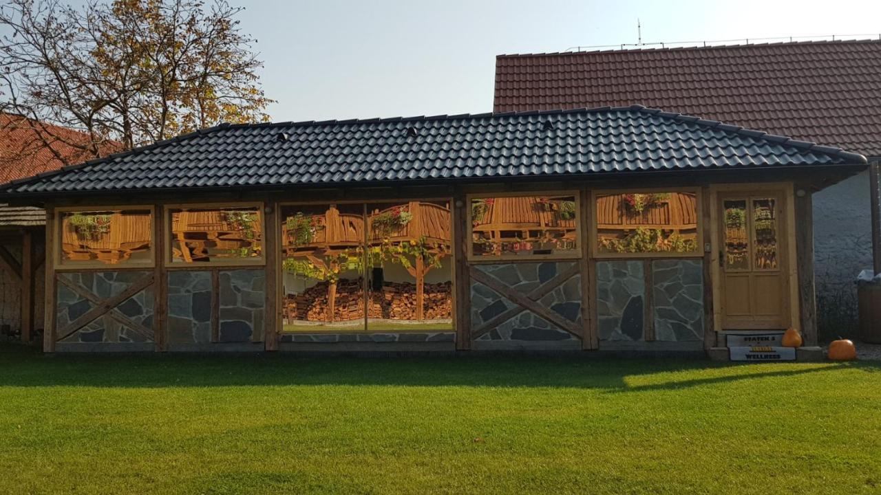 Statek 3 - Wellness & Spa Hotell Hluboká nad Vltavou Exteriör bild