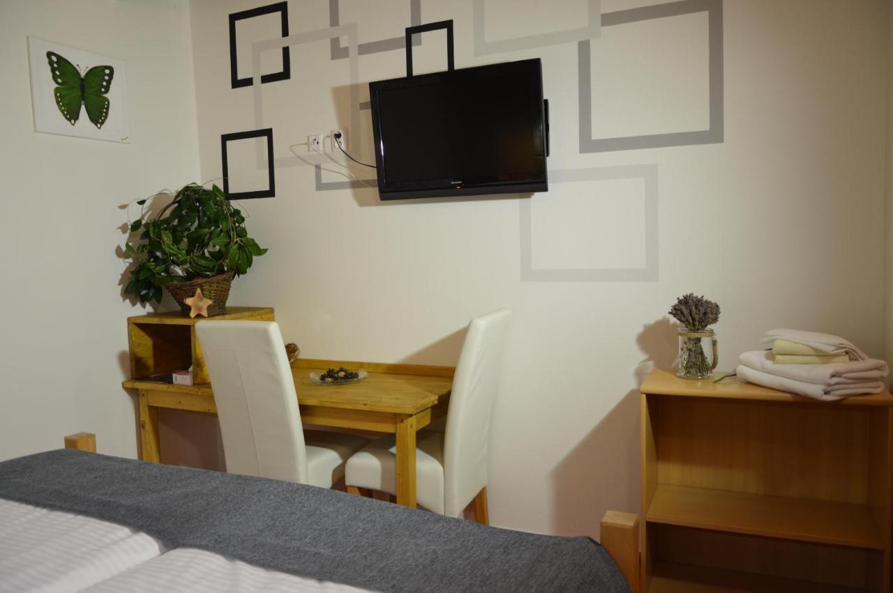 Statek 3 - Wellness & Spa Hotell Hluboká nad Vltavou Exteriör bild