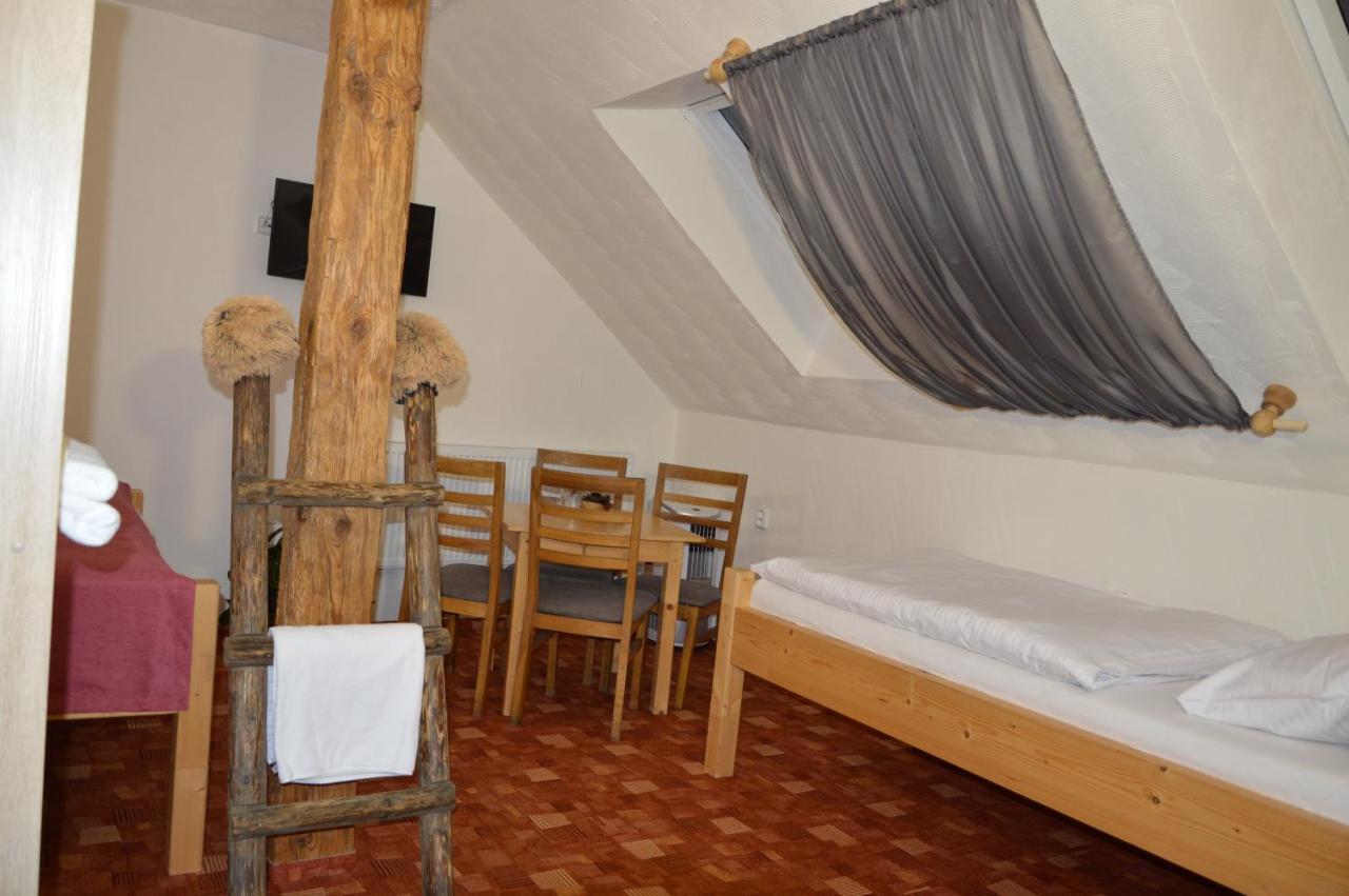 Statek 3 - Wellness & Spa Hotell Hluboká nad Vltavou Exteriör bild